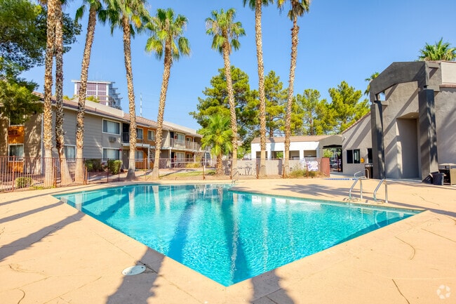 Área de piscina - Harmon Hills