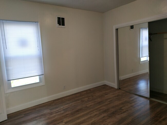 Bedroom 2 - 53 Hollywood St