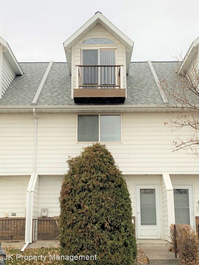 Building Photo - 3 br, 2.5 bath House - 1508 5th Street NW # 3