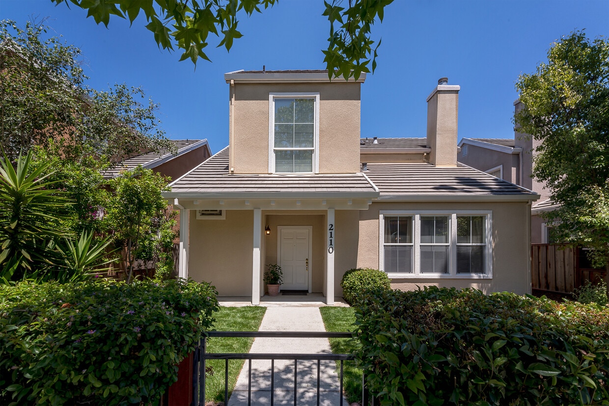 Primary Photo - 2110 California St