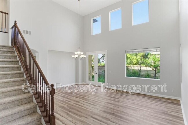 Building Photo - 25386 Playa Serena Dr