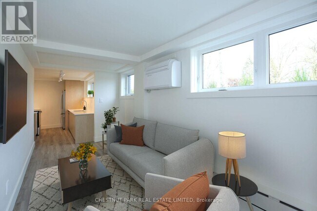 Photo du bâtiment - 1444-1444 Avenue Rd