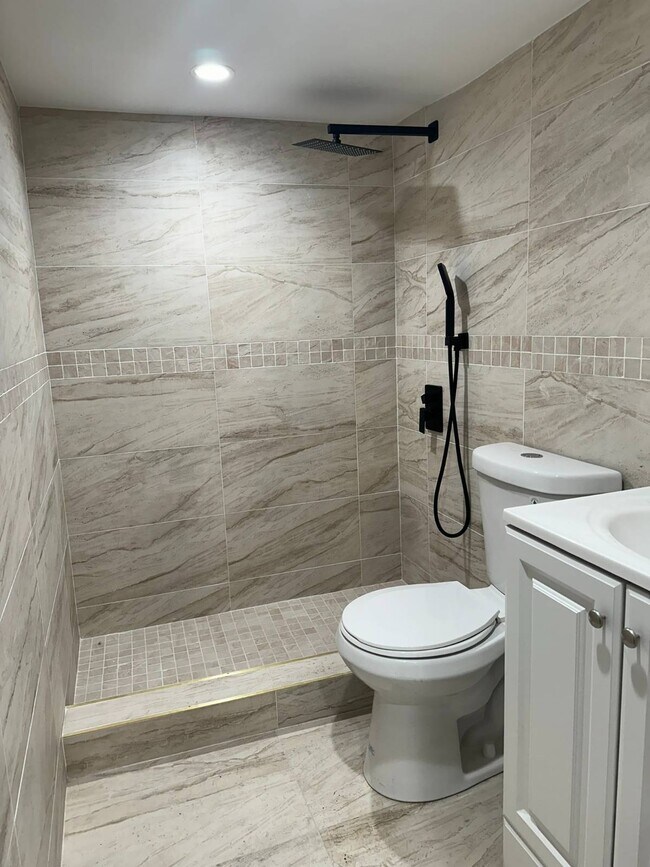 Building Photo - 13142 135th St