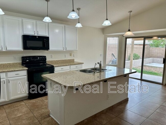 Foto del edificio - 1704 E Heather Ave