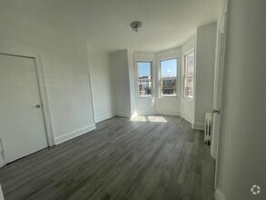 Building Photo - 719 8th St