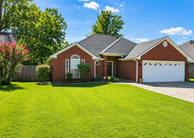 Building Photo - 206 Vail Dr