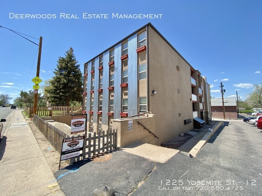 Primary Photo - 1225 Yosemite St