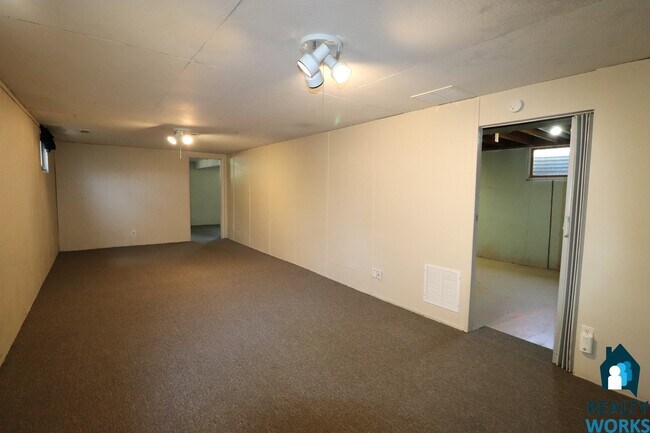 Foto del edificio - 3 Bedroom Home