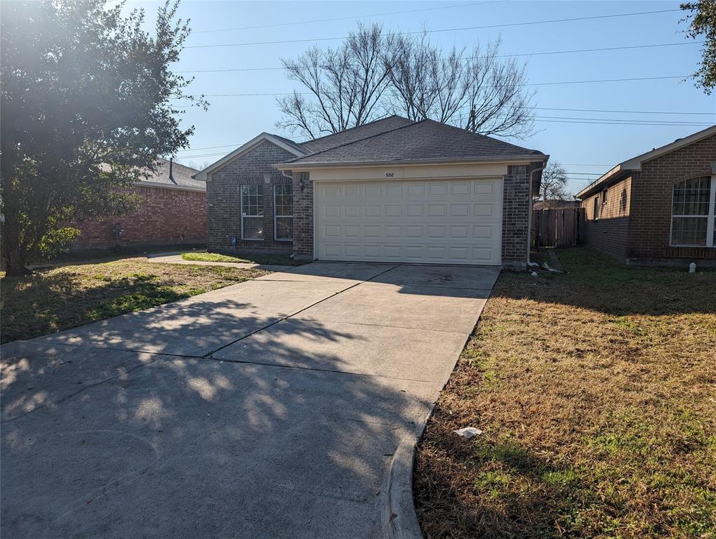 Primary Photo - 5218 Panay Park Dr