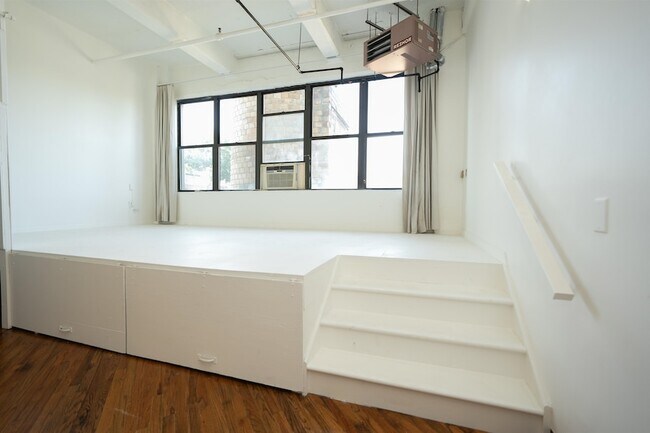 Photo - 2 Union St Apartment