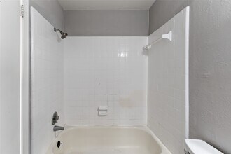 Building Photo - 4154 Belle Park Dr