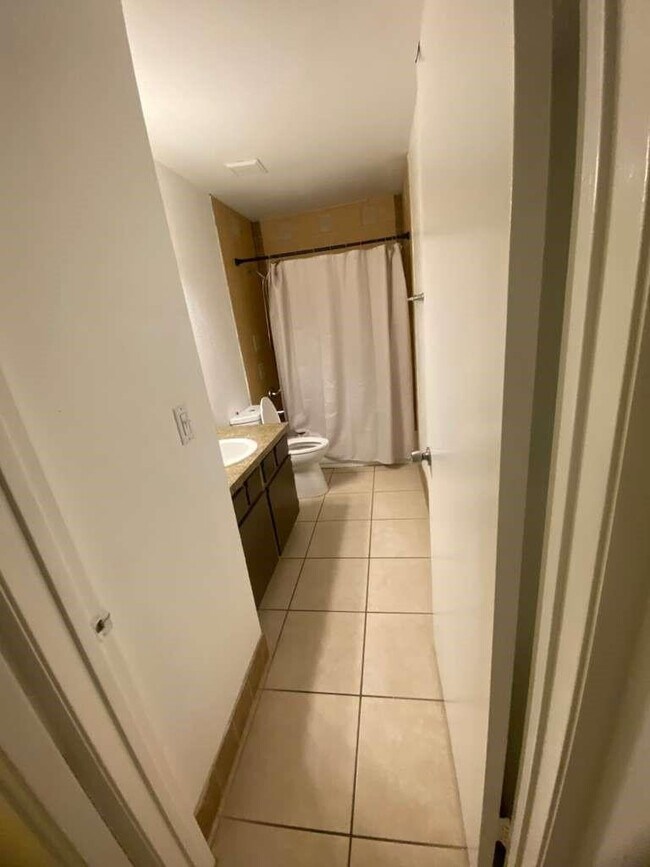 Foto del edificio - 3441 NW 44th St