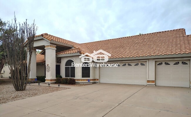 Building Photo - 2451 N Los Alamos