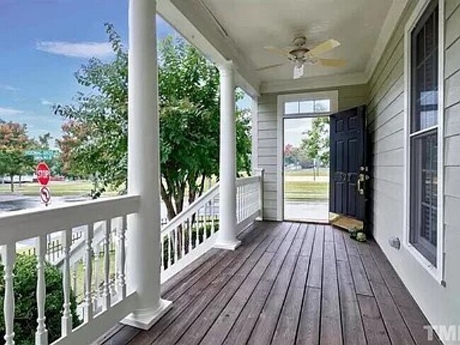 Building Photo - 3 Bedroom Single Family Home in Cary