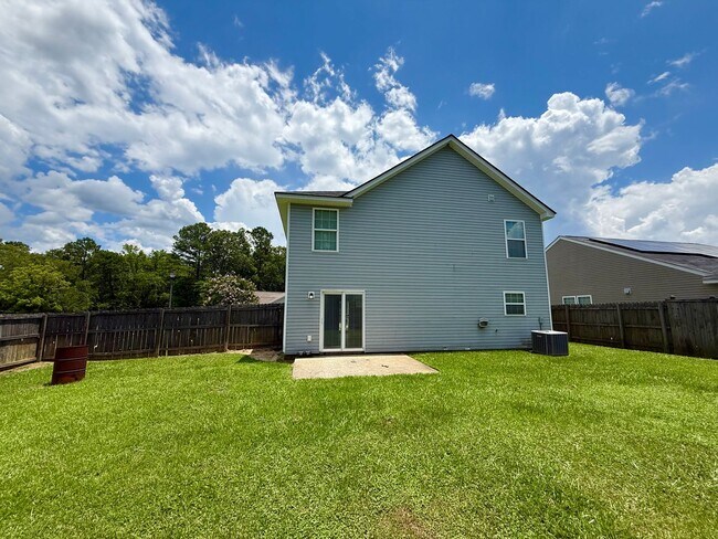 Foto del edificio - 4 Bedroom 2.5 Bath House in Quail Hill Goo...