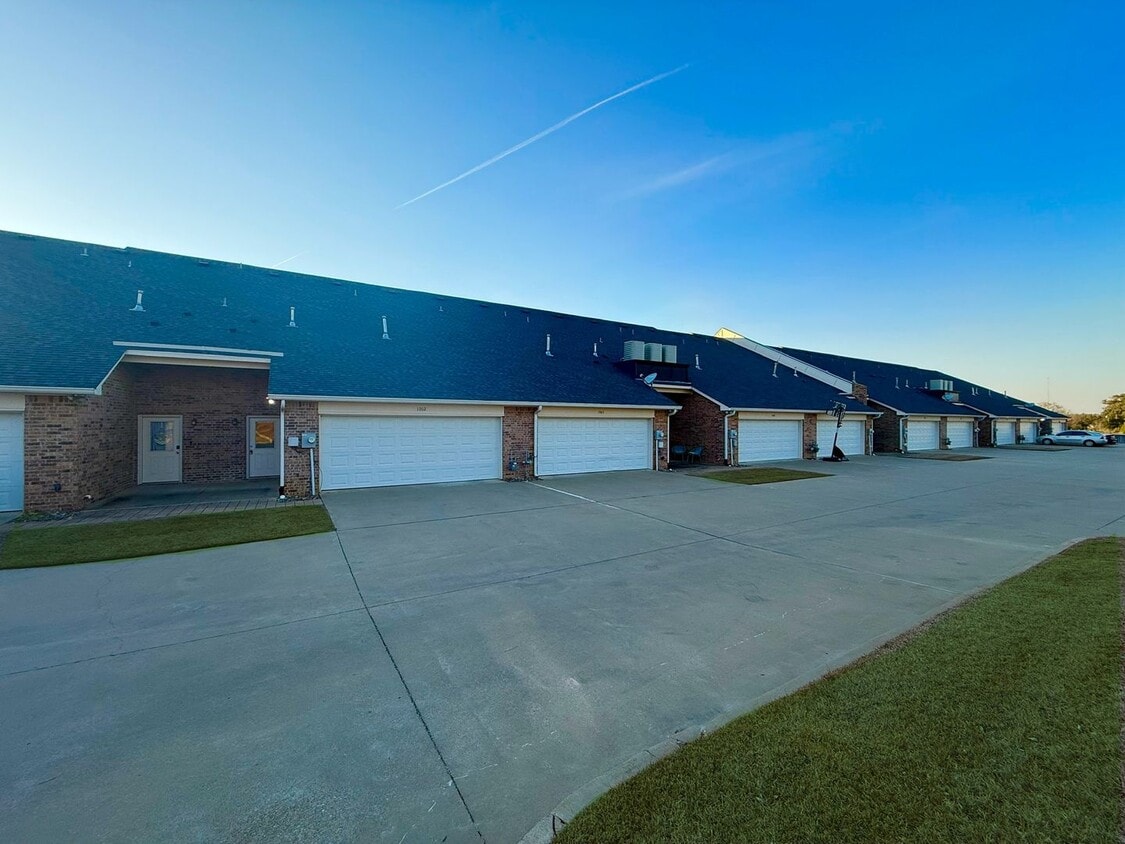 Foto principal - 16440 County Rd 178