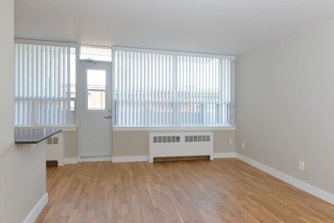 Photo du bâtiment - 95 Jameson Ave