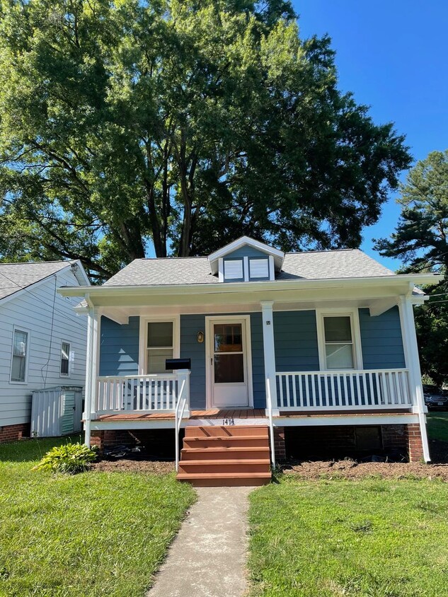 Primary Photo - Beautifully Remodeled 4-Bedroom Home in th...