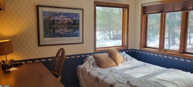 Building Photo - N6570 Riverview Dr