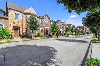 Building Photo - 4148 Riverside Dr