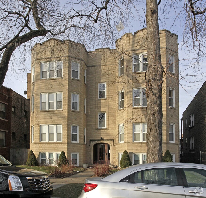 Building Photo - 6146-6148 N Oakley Ave