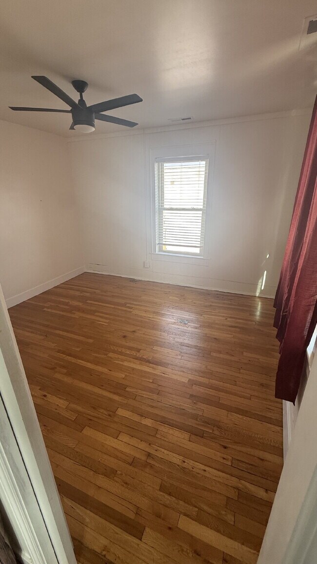 Foto del edificio - Cute, Convenient 2 bedroom, 1.5 bathroom apartment in the heart of Valdese!