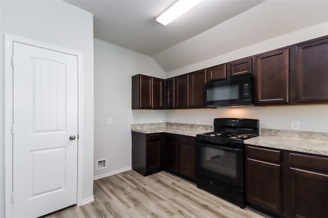 Building Photo - 4007 S Richey St