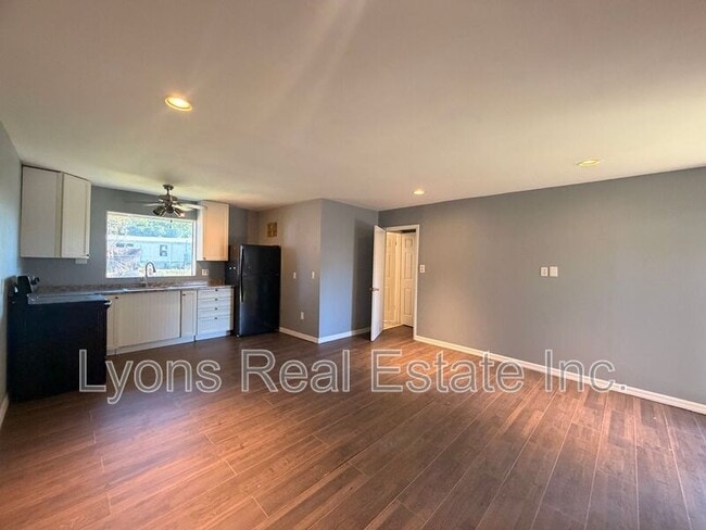 Building Photo - 8406 Sevigny Dr