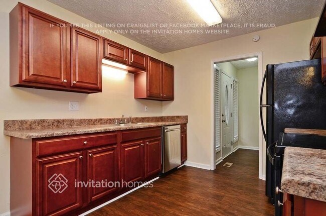 Foto del edificio - 6601 Valley Hill Dr