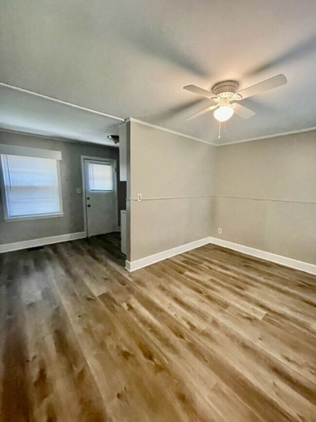 Foto del edificio - 4503-A Lochleven St