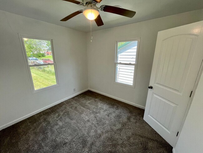 Foto del edificio - 2 Bed | 1 Bath | House
