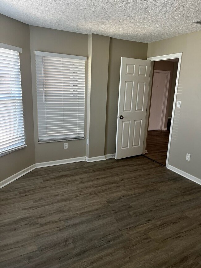 Foto del edificio - Beautiful 3 bedroom 2 bath home.