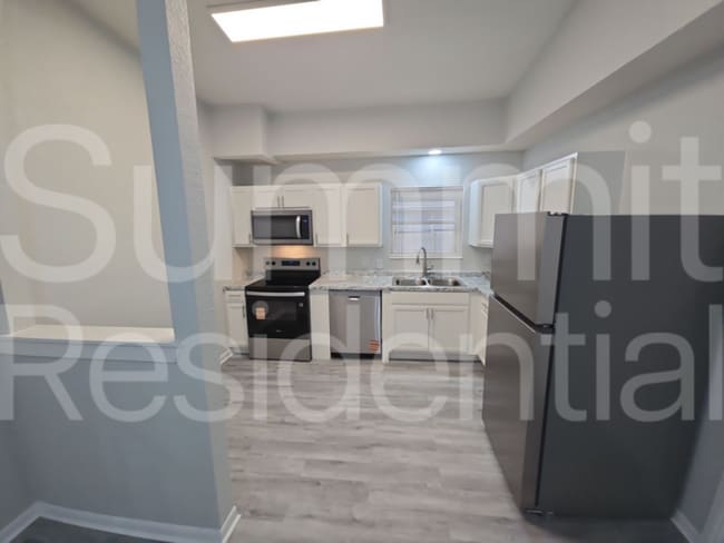 Building Photo - 6813 Hazen St