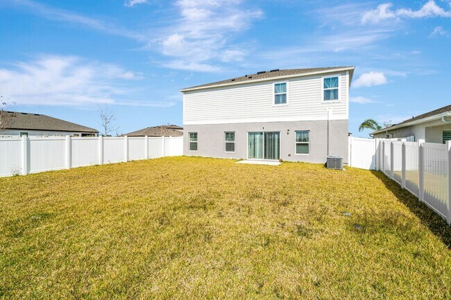 Foto del edificio - 12811 Twin Bridges Dr