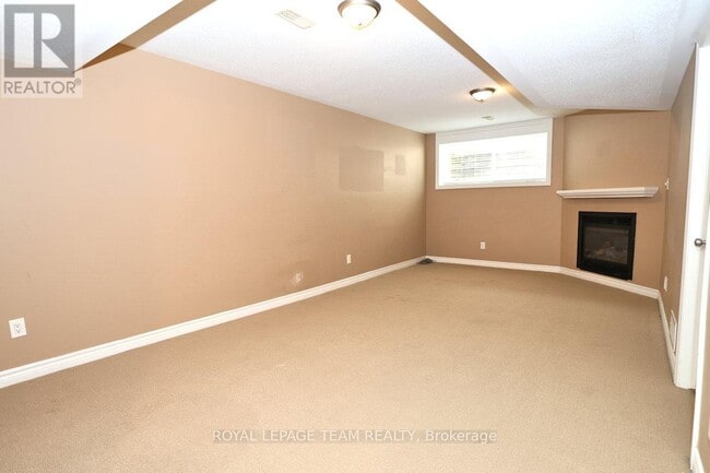 Building Photo - 418 Beam St
