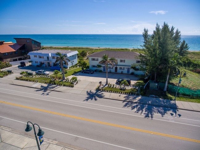 Building Photo - 1156 S Ocean Dr