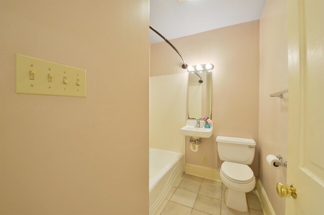 Foto del edificio - 722 St Louis St