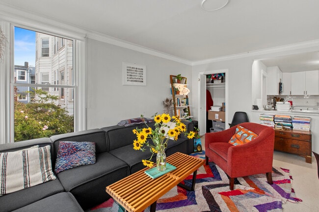 Building Photo - 32A Landers St