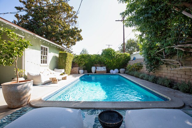 Área de piscina - 17100 Willard St