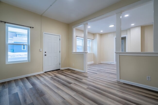 Building Photo - 86 Hawley St