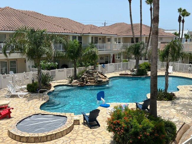Foto del edificio - 14813 Leeward Dr