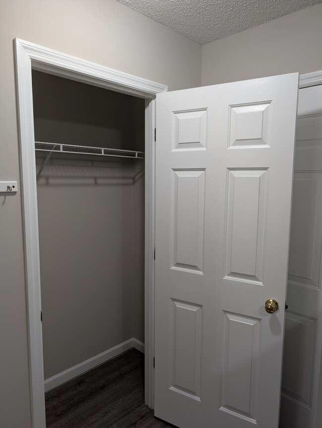 Building Photo - 1381 Pinnacle Ln