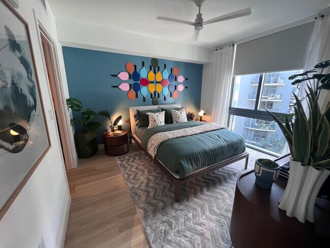 Foto del edificio - 556 NE 57th St