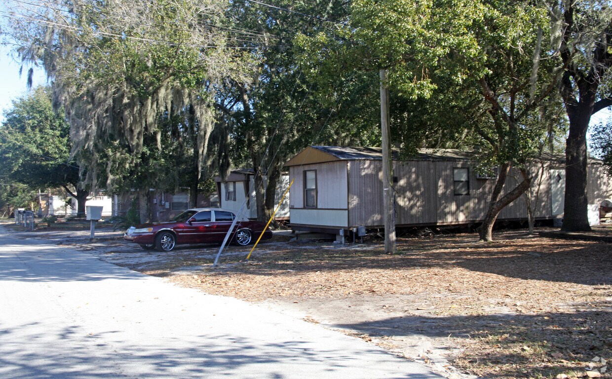 - 407-412 Senate St