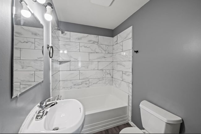 Photo - N. Temple House