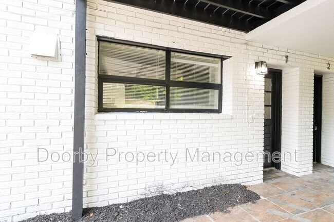 Foto del edificio - 513 Donaldson Rd