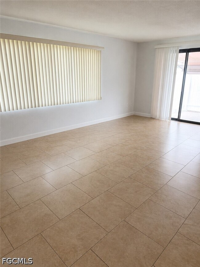 Foto del edificio - 3502 Seminole Ave
