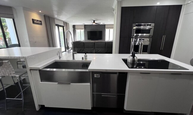 Foto del edificio - 7567 SW 189th St