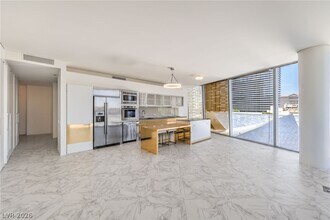 Building Photo - 3726 S Las Vegas Blvd
