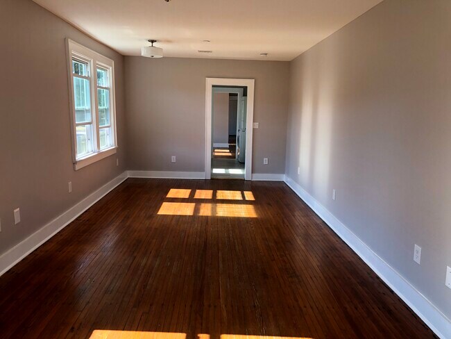 Living Room - 5832 Catina St